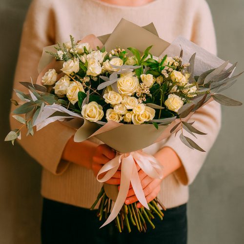 Букет цветов «Кремовая нежность»